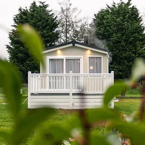 Yew Tree With Hot Tub , York United Kingdom